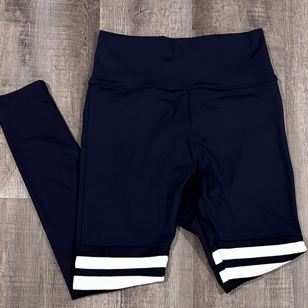 💞 New Women’s Medium Navy Active Leggings